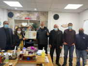 اللد: اعضاء البلدية يهنئون مدرسة الزهراء لانجازها في المسابقة الدولية للكتابة بالعبرية